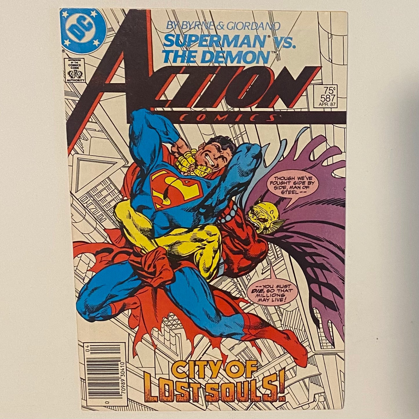 Action Comics #587 Newsstand