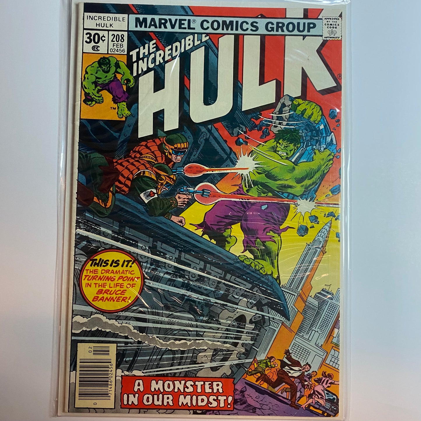 Hulk #208 Newsstand