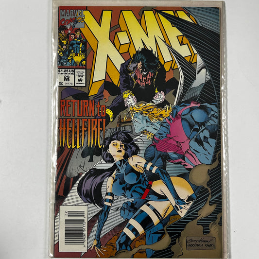 X-Men #29 Newsstand